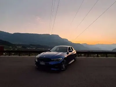 Usata BMW 330 M Sport 258 CV (189 kW) 2019 Blu/azzurro Berlina