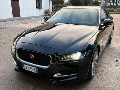 Usata Jaguar XE 180 CV (132 kW) 2016 Nero Berlina