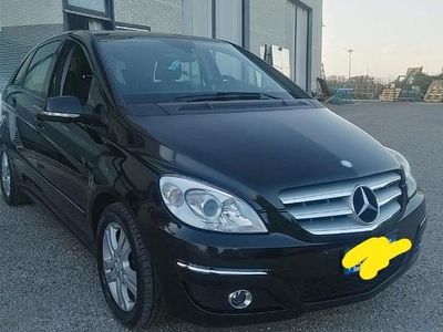 Usata Mercedes 180 2010 Nero Berlina
