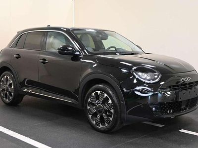 Nero Usata 2024 Fiat 600 La Prima SUV | 22.900 € (Buon prezzo)