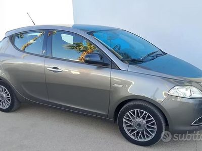 Usata Lancia Ypsilon 95 CV (69 kW) 2012 Grigio Utilitaria