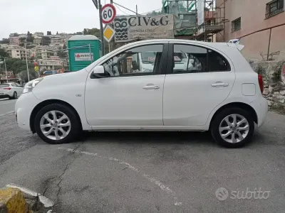 Usado Nissan Micra 80 HP (58 kW) 2015 Branco Citadino