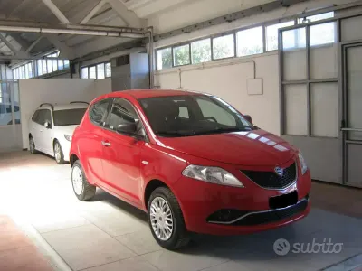 Usata Lancia Ypsilon 84 CV (61 kW) 2016 Rosso Utilitaria