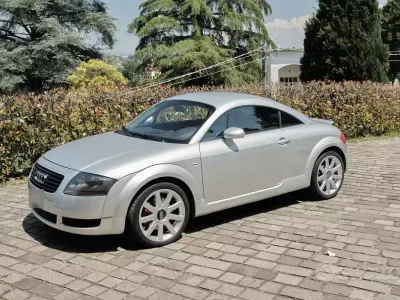 Usata Audi TT 179 CV (131 kW) 1999 Grigio Coupé