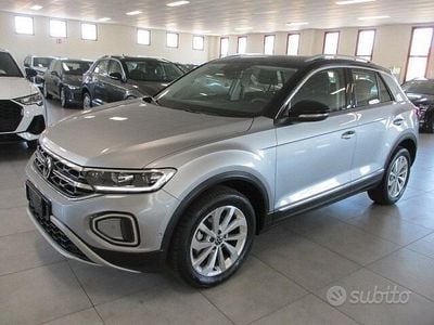 Usata VW T-Roc Style 116 CV (85 kW) 2025 Grigio SUV