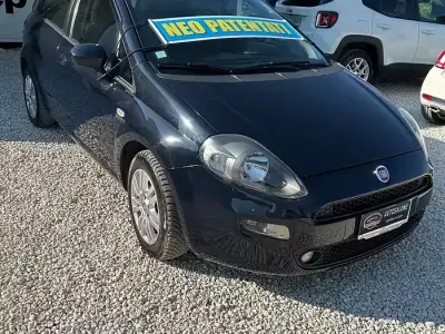 Brugt Fiat Punto Lounge 85 HK (62 kW) 2013 Blå Hatchback