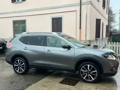 Begagnad Nissan X-Trail 131 HK (96 kW) 2015 Grå SUV