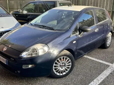 Usata Fiat Punto Street 95 CV (69 kW) 2018 Blu/azzurro Utilitaria