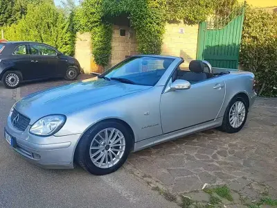 Usata Mercedes SLK200 192 CV (141 kW) 2001 Grigio Cabrio