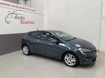 Usata Renault Clio V Business 101 CV (74 kW) 2021 Grigio Berlina