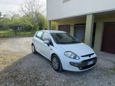 Usata Fiat Punto Evo Dynamic 75 CV (55 kW) 2012 Utilitaria