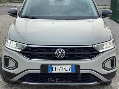 Usata VW T-Roc Life 116 CV (85 kW) 2024 Bianco SUV