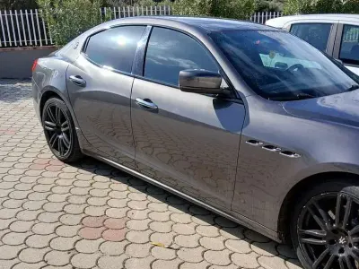 Usata Maserati Ghibli 250 CV (183 kW) 2015 Grigio Berlina
