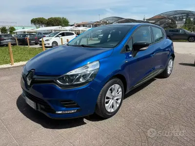 Usata Renault Clio IV Intens 75 CV (55 kW) 2019 Blu Berlina