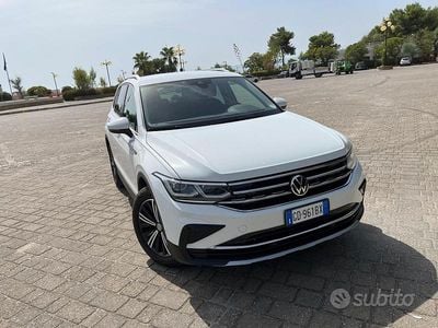 Usata VW Tiguan Elegance 150 CV (110 kW) 2021 Bianco SUV