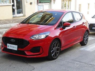Begagnad Ford Fiesta ST 125 HK (91 kW) 2022 Röd Halvkombi