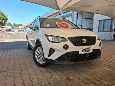 Usata Seat Arona Style 95 CV (69 kW) 2023 Pastello  bianco SUV