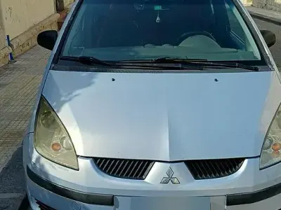 Usata Mitsubishi Colt 95 CV (69 kW) 2005 Grigio Utilitaria