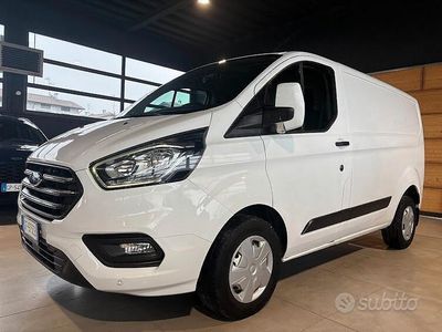 Usata Ford Transit Custom 130 CV (95 kW) 2021 Bianco Berlina