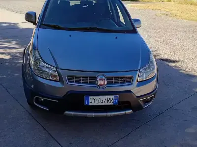 Usata Fiat Sedici 135 CV (99 kW) 2009 SUV