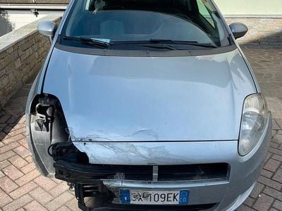 Usata Fiat Grande Punto 77 CV (56 kW) 2006 Grigio Utilitaria