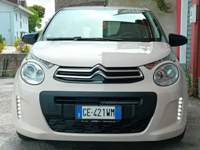 Usata Citroën C1 Shine 72 CV (52 kW) 2021 Beige Utilitaria
