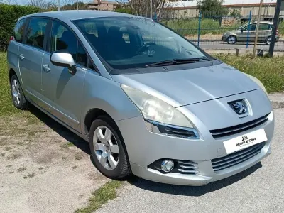 Brugt Peugeot 5008 Premium 112 HK (82 kW) 2011 Grå MPV