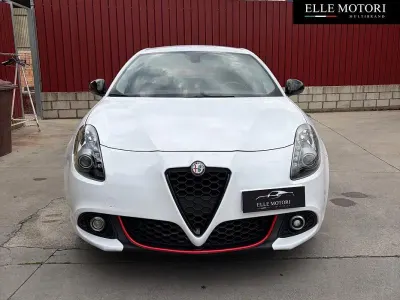 Usata Alfa Romeo Giulietta Super 120 CV (88 kW) 2017 Bianco Utilitaria