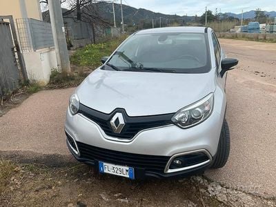 Usata Renault Captur 90 CV (66 kW) 2017 Grigio SUV