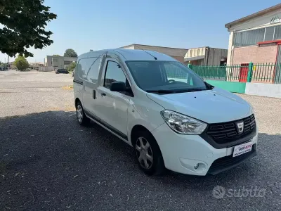 Usata Dacia Dokker 75 CV (55 kW) 2019 Bianco Monovolume