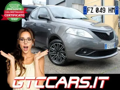 Begagnad Lancia Ypsilon 69 HK (50 kW) 2019