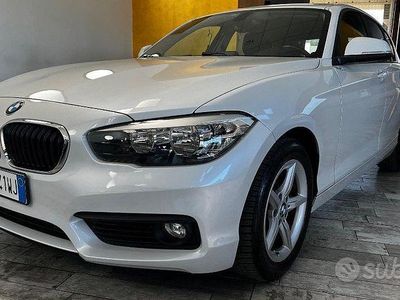 Begagnad BMW 118 Advantage 149 HK (109 kW) 2016 Vit Halvkombi
