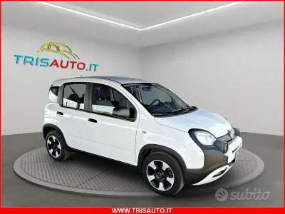 Usata Fiat Panda Cross Cross 70 CV (51 kW) 2023 Bianco Utilitaria