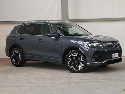 Usata VW Tiguan R-line 150 CV (110 kW) 2025 Dolphin grey metallizzato SUV