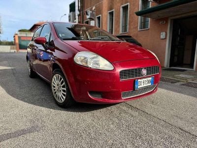 Usata Fiat Grande Punto 65 CV (47 kW) 2009 Rosso Utilitaria