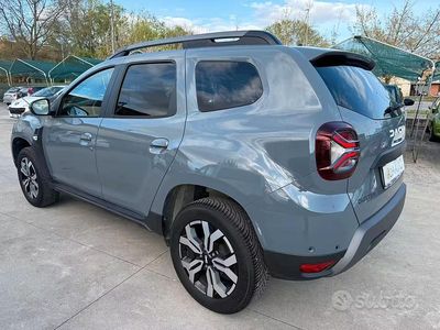 Usata Dacia Duster Prestige 101 CV (74 kW) 2023 Grigio SUV