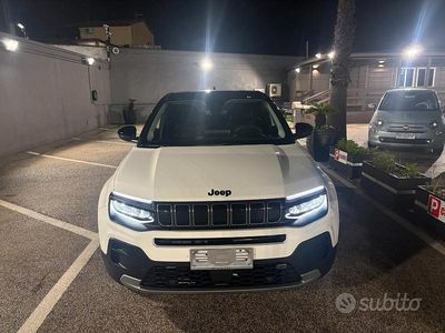 Usata Jeep Avenger Altitude 100 CV (73 kW) 2025 Bianco SUV