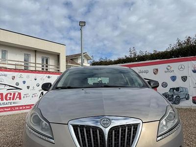Usata Lancia Delta Gold 120 CV (88 kW) 2011 Marrone Utilitaria