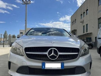 Usata Mercedes A180 109 CV (80 kW) 2016 Grigio Berlina