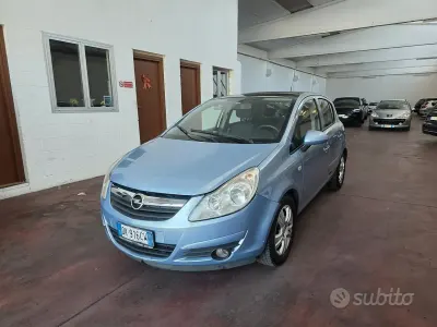 Używany Opel Corsa Cosmo 80 KM (58 kW) 2007 Niebieski Hatchback