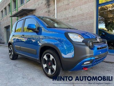Usata Fiat Panda Cross Cross 70 CV (51 kW) 2024 Blu metallizzato Utilitaria