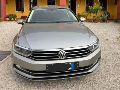 Usata VW Passat Highline 150 CV (110 kW) 2016 Argento Station wagon