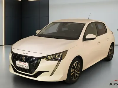 Usata Peugeot 208 GT 101 CV (74 kW) 2021 Bianco magnolia Utilitaria