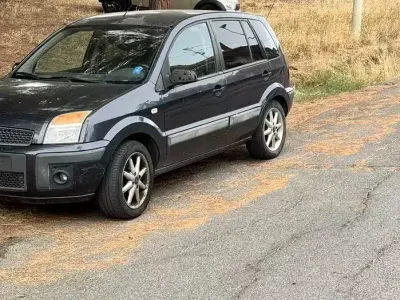 Usata Ford Fusion 68 CV (50 kW) 2008 Utilitaria