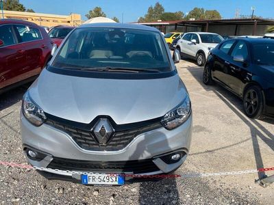 Usata Renault Scénic IV 110 CV (80 kW) 2018 Argento Monovolume