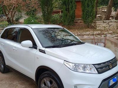 Usata Suzuki Vitara 120 CV (88 kW) 2017 Bianco SUV
