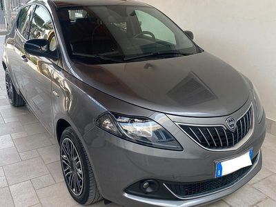 Usata Lancia Ypsilon 69 CV (50 kW) 2021 Grigio Utilitaria