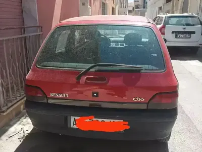 Usata Renault Clio 58 CV (42 kW) 1997 Rosso Utilitaria