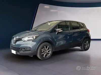Usata Renault Captur Intens 90 CV (66 kW) 2016 Grigio SUV