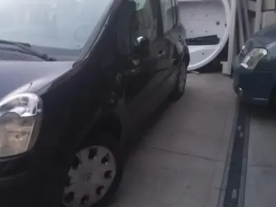 Usata Renault Modus 85 CV (62 kW) 2007 Nero Monovolume